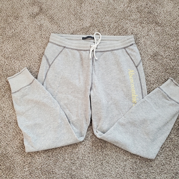 Abercrombie & Fitch Pants - Abercrombie and Fitch Graphic Sweatpants sz Large